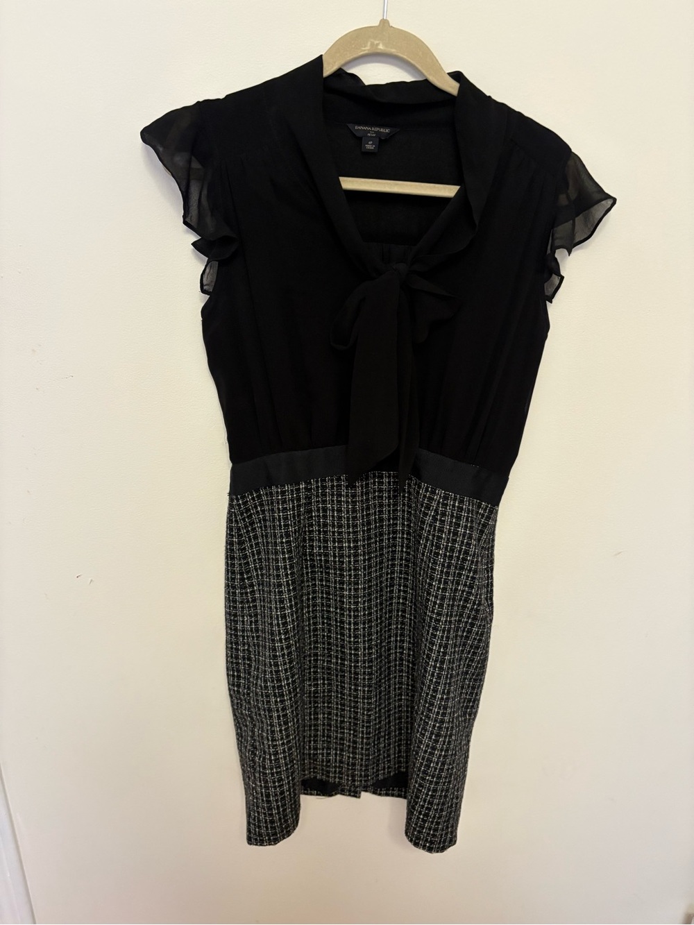 Banana Republic Mixed Media Tweed Dress Black Chiffon Bow Tie 4P